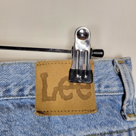 Vintage Lee Medium Wash High Rise Mom Jeans - Picture 5 of 10